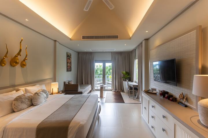 Room 28 of 128