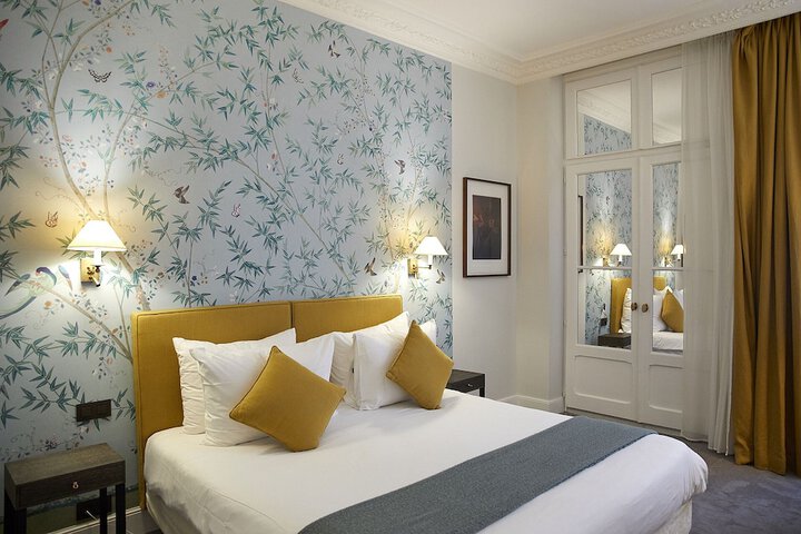 Room 30 of 61