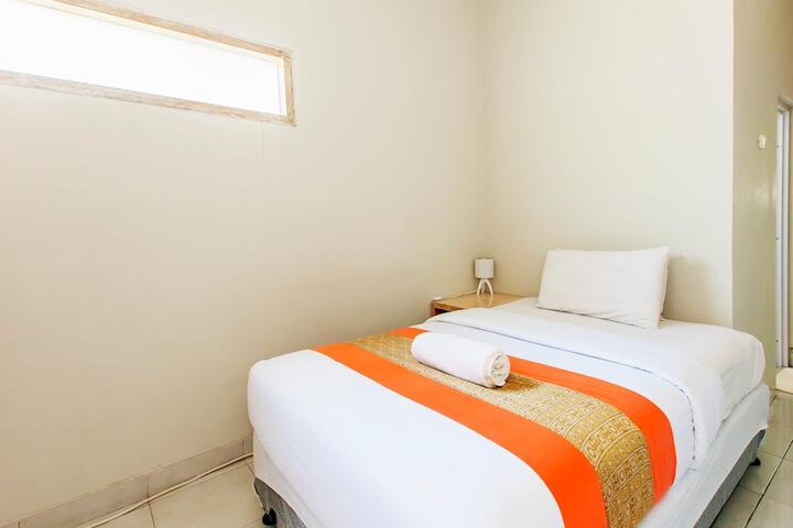 Room 4 of 19