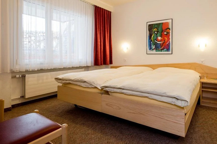 Room 3 of 12
