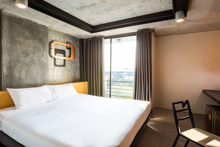 Room 13 of 34