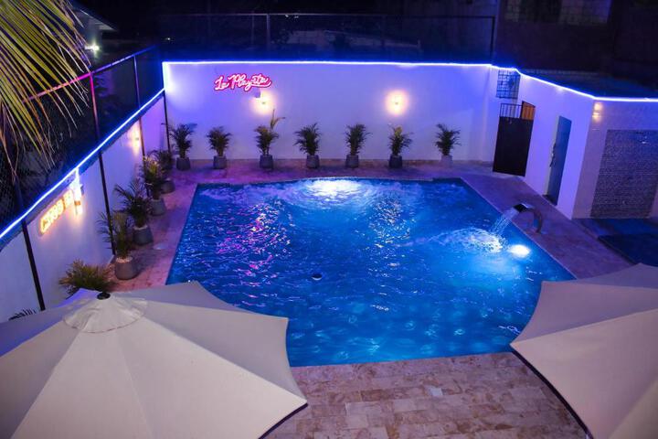 Photo of Villa Sol Taino Hotel en Boca chica, 5 minutos del Aeropuerto Internacional las Américas