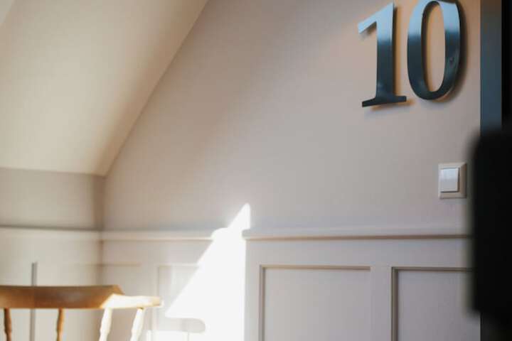 Room 25 of 117