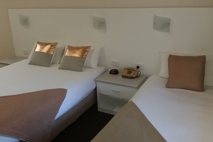 Room 11 of 79