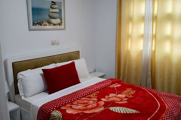 Room 13 of 21