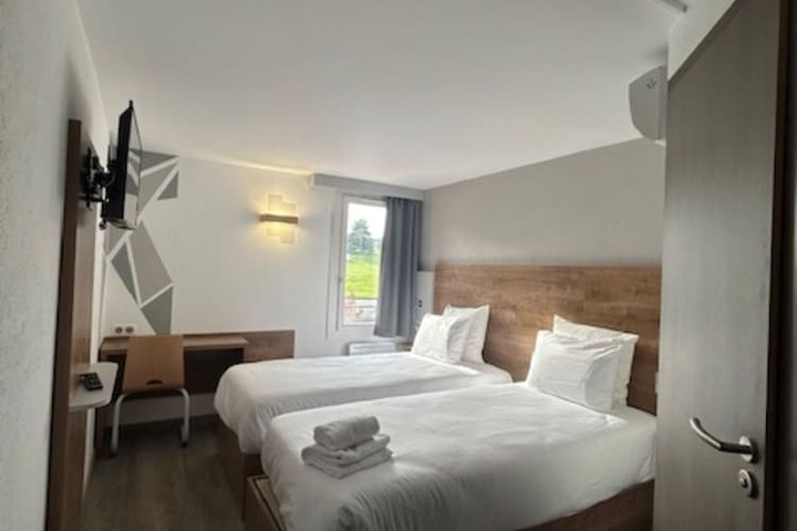 Room 20 of 49