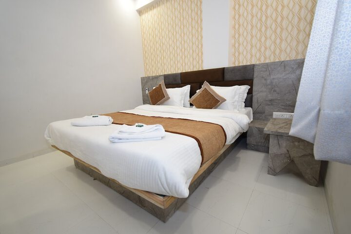 Room 9 of 22