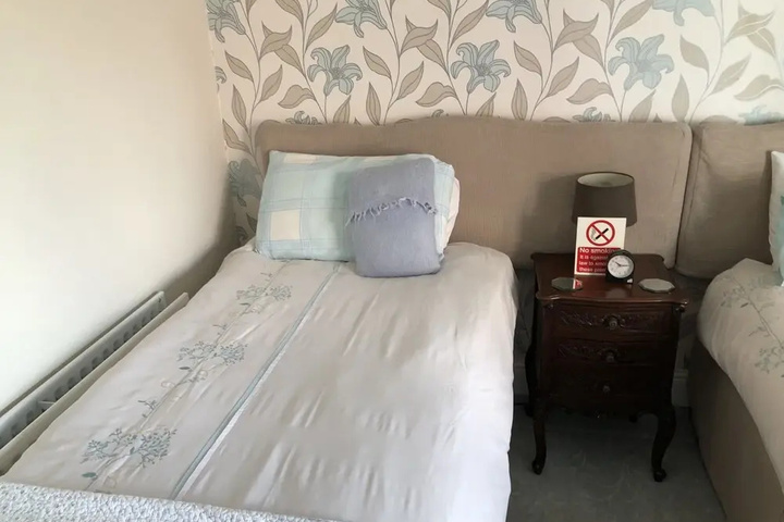 Room 3 of 13