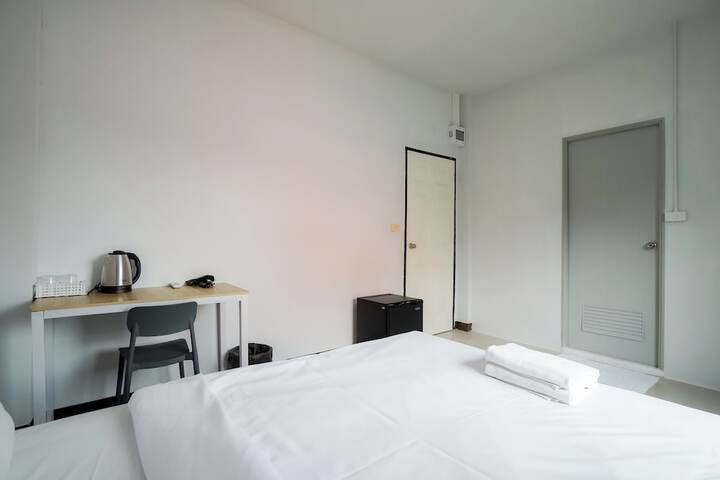 Room 19 of 79