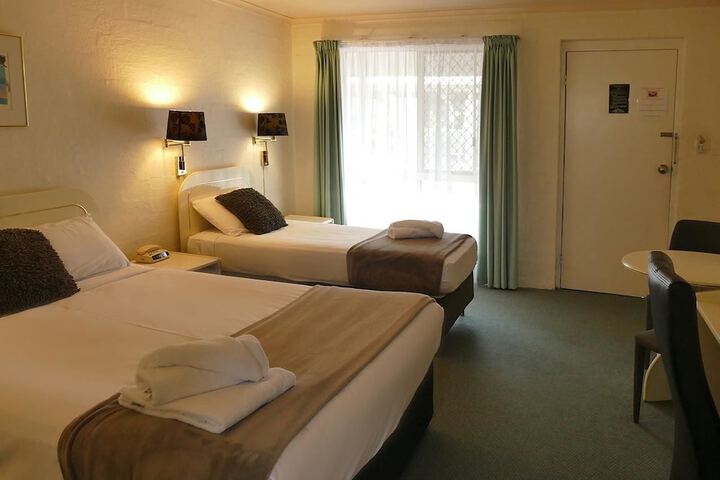Room 12 of 75