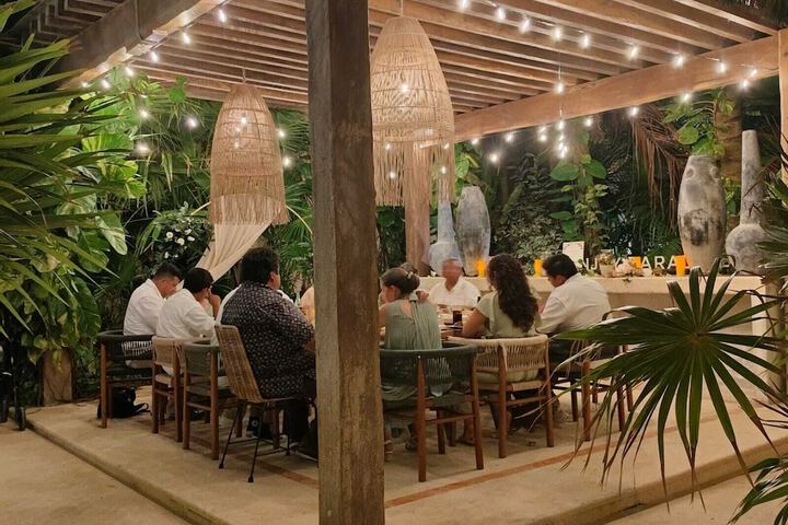 Dining 74 of 95