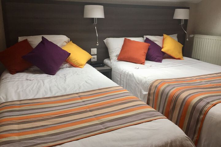Room 5 of 40