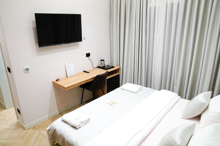 Room 161 of 249