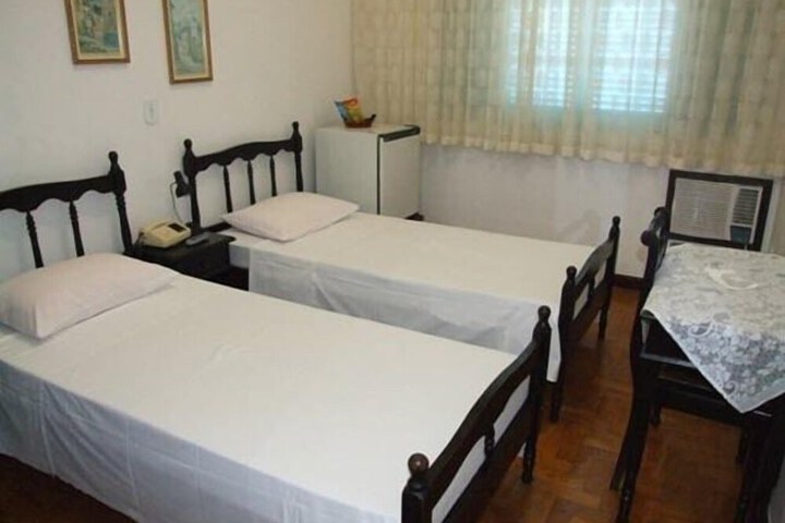 Room 8 of 22
