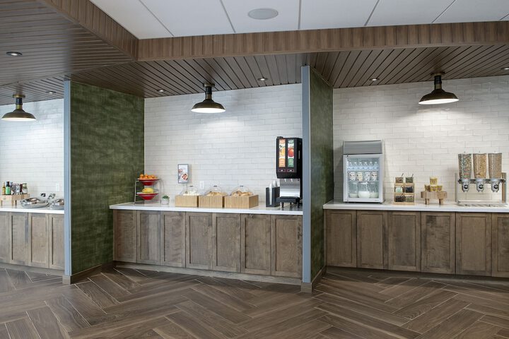 Breakfast/Coffee Service 22 of 27