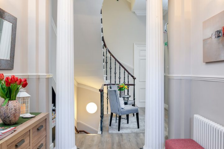 Entrance & Lobby