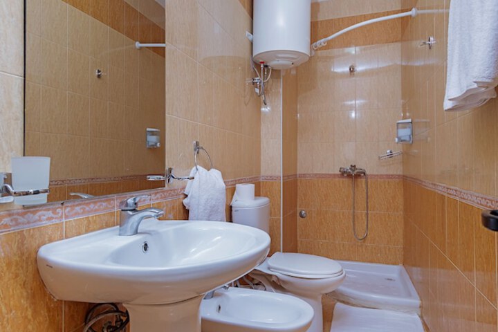 Room 8 of 23