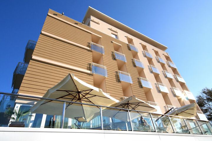 Hotel 81 of 86
