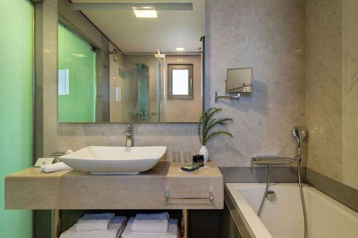Room 292 of 425
