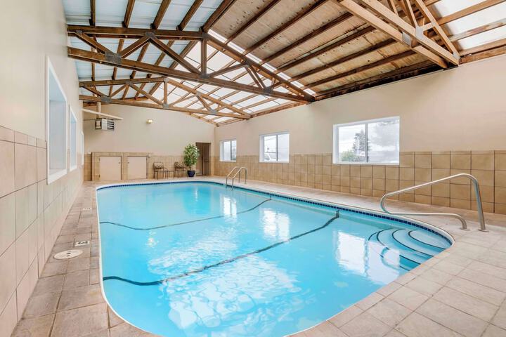 Pool 28 of 37