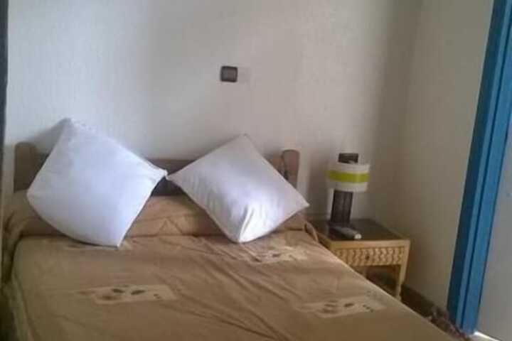 Room 4 of 20