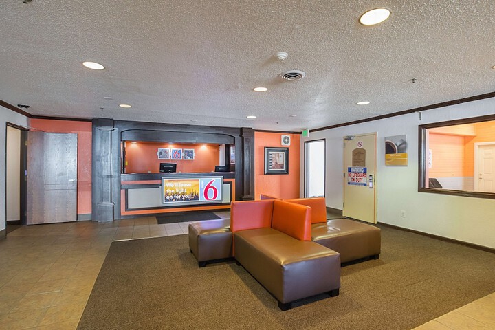 Hotel Interior 4 of 38