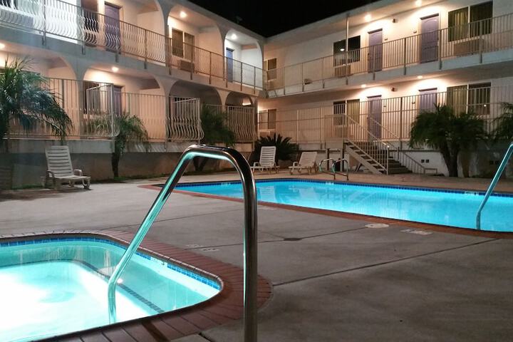 Pool 5 of 7