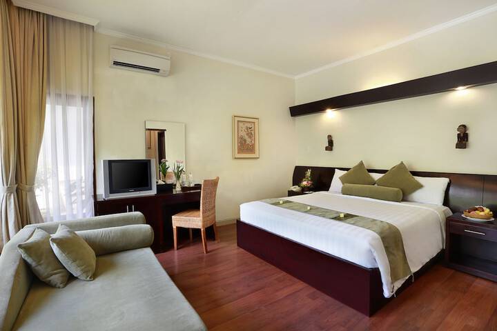 Room 8 of 65