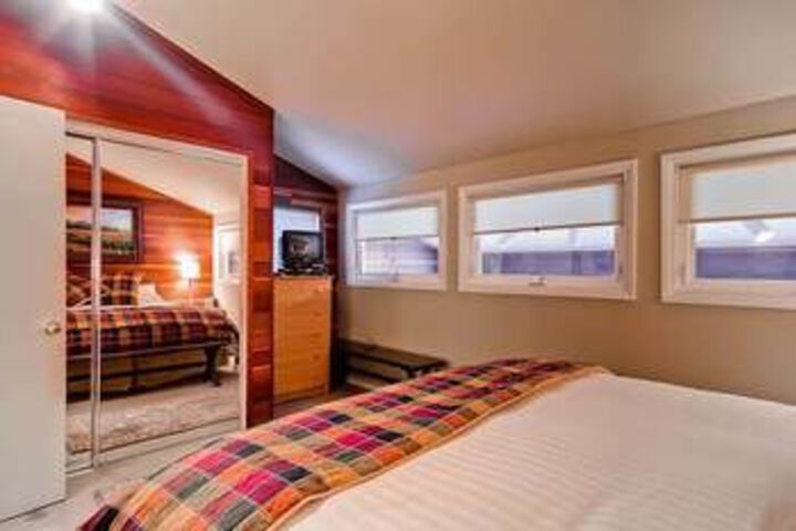 Room 10 of 34
