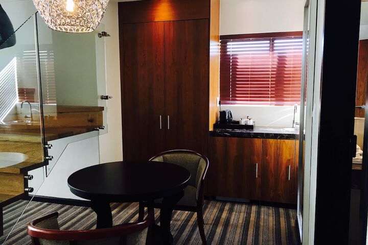 Room 12 of 112