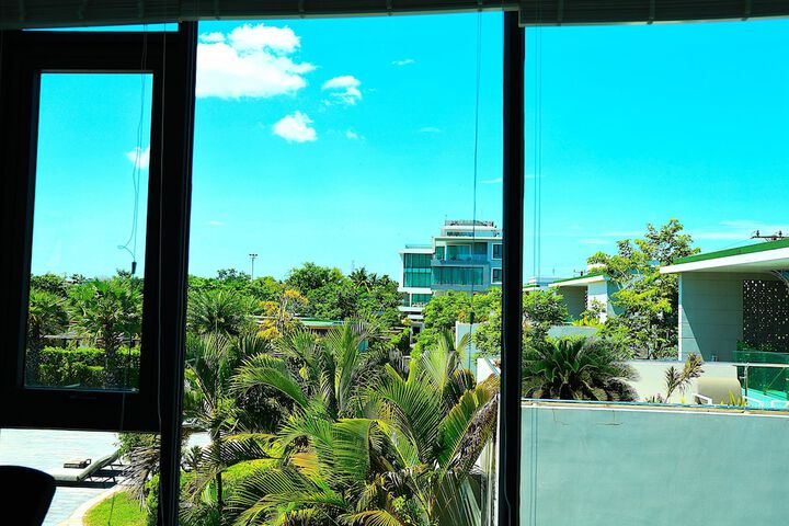 Hotel Exterior 256 of 313