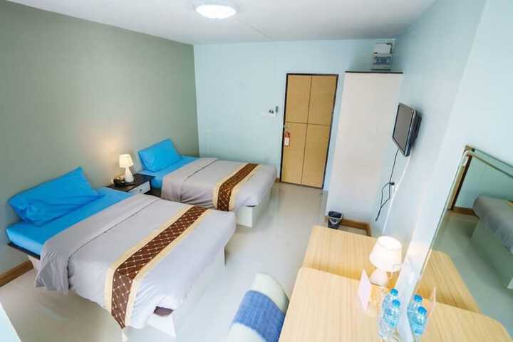 Room 7 of 19