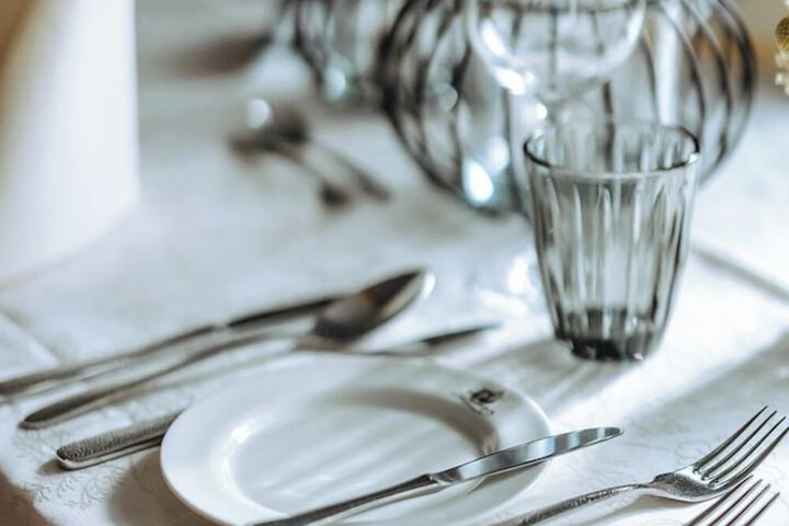Dining 75 of 95