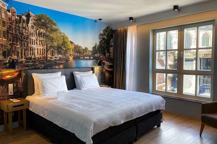Room 32 of 109