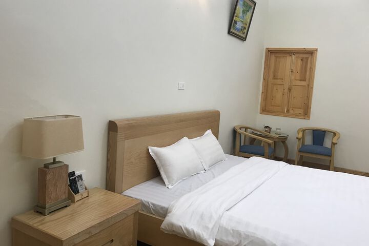 Room 9 of 74