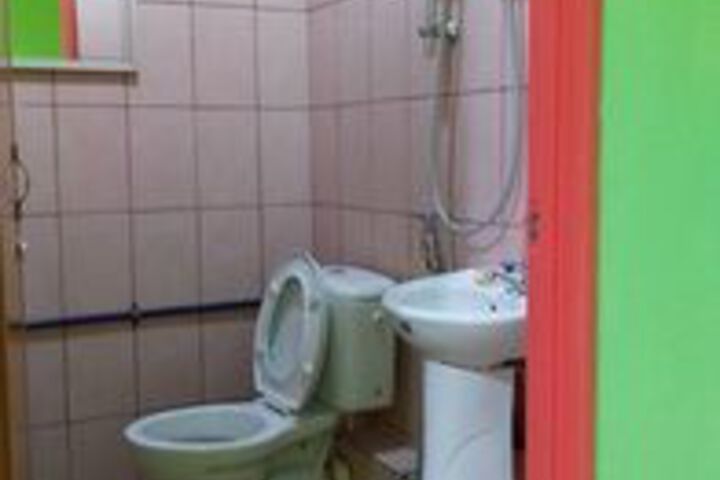 Room 2 of 27