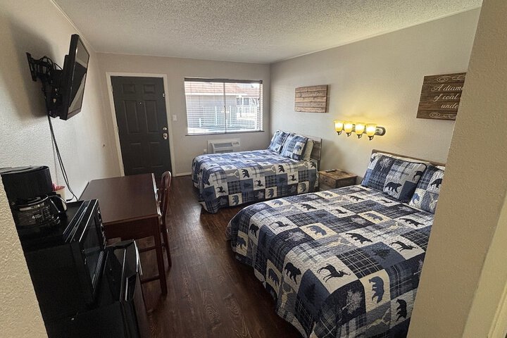 Room 14 of 37