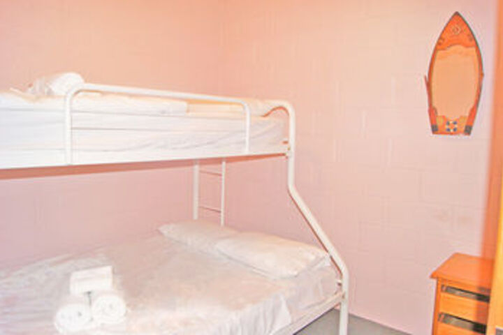 Room 51 of 191