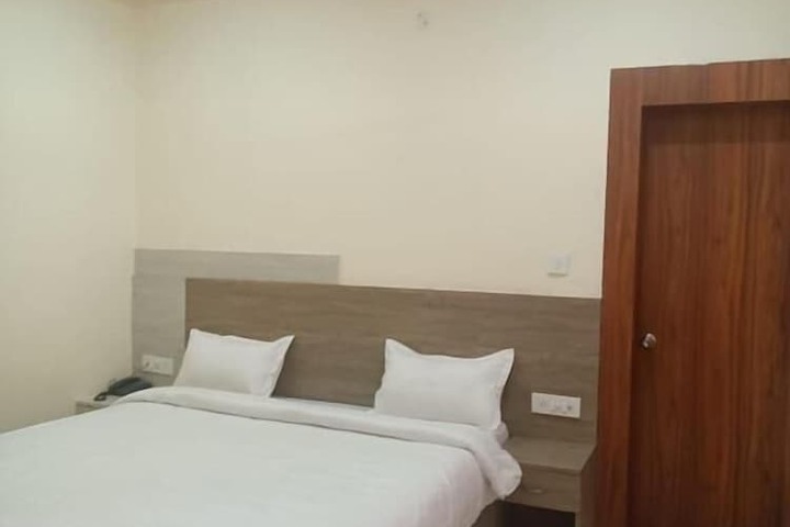 Room 13 of 91