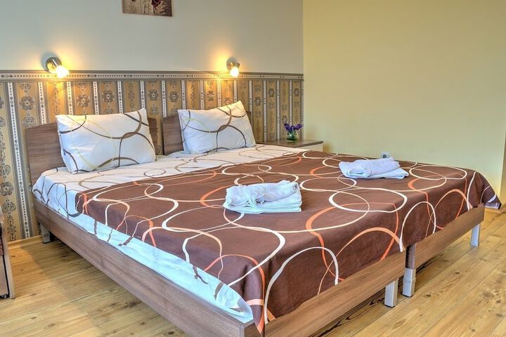Room 4 of 29