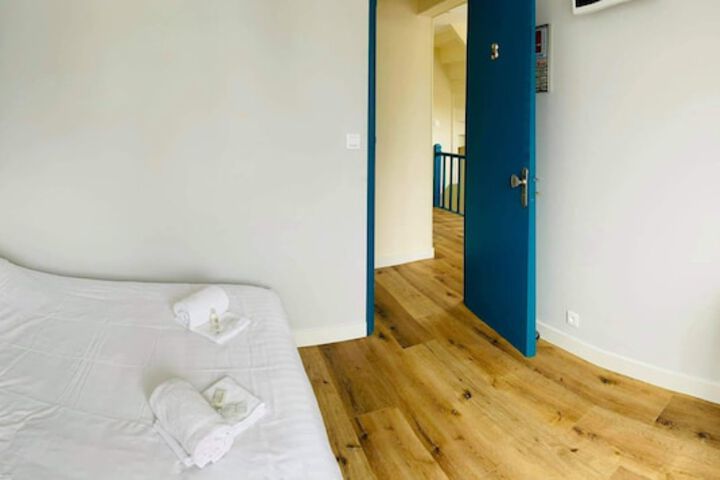Room 10 of 116