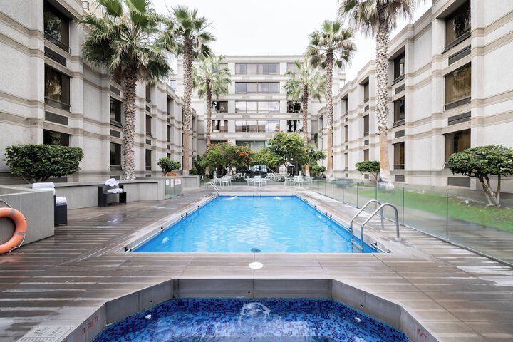 Pools & Facilities