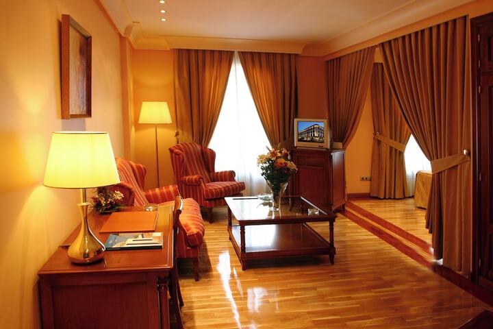 Room 30 of 84