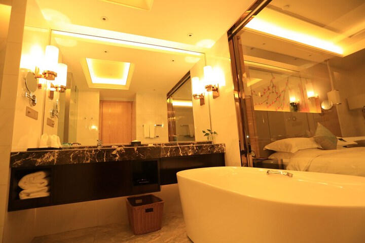 Room 15 of 70