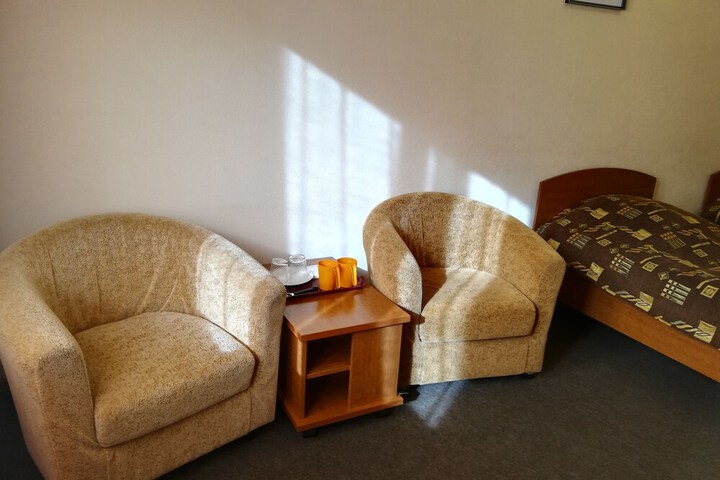 Room 27 of 78