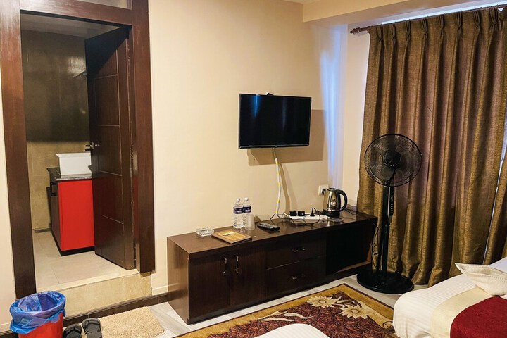 Room 7 of 22