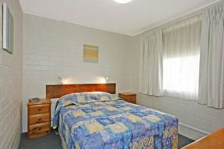 Room 7 of 17