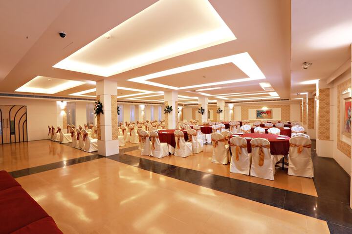 Ballroom/Hall 62 of 67