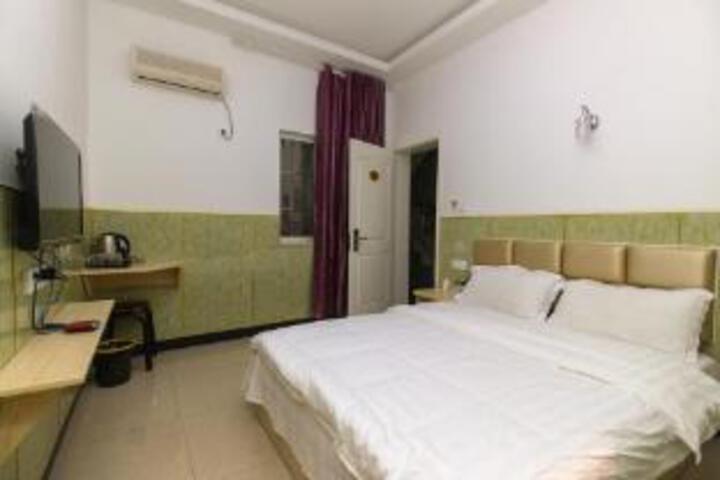 Room 8 of 8