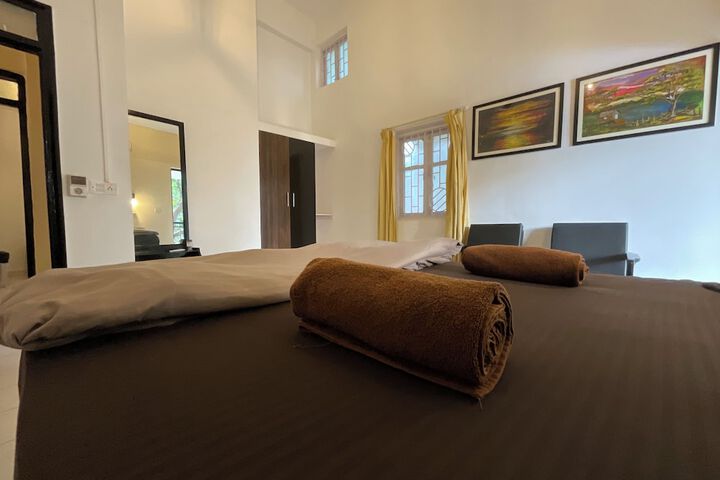 Room 8 of 160